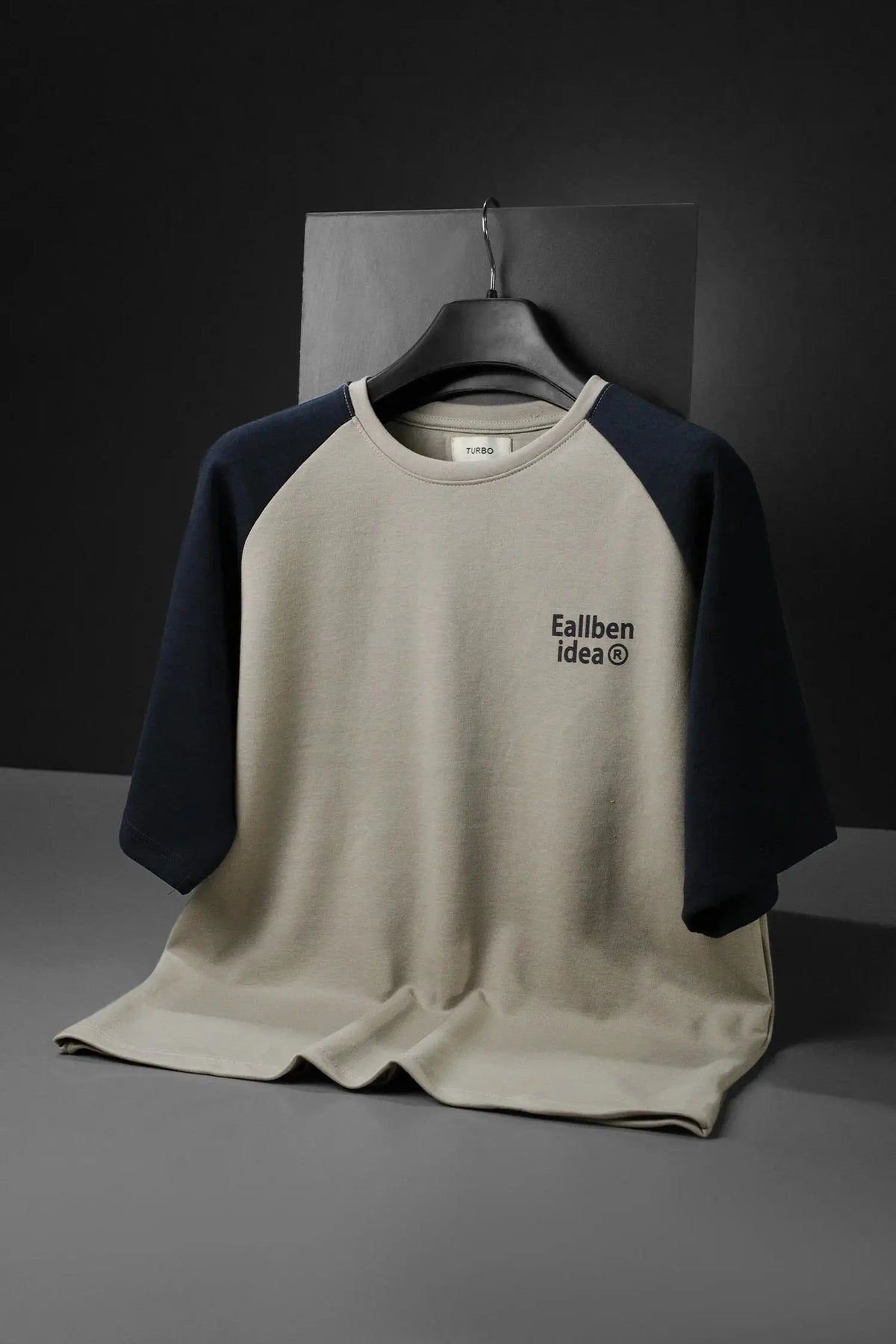 WEARO  Relaxed-Fit Raglan Oversize Tee WEARO